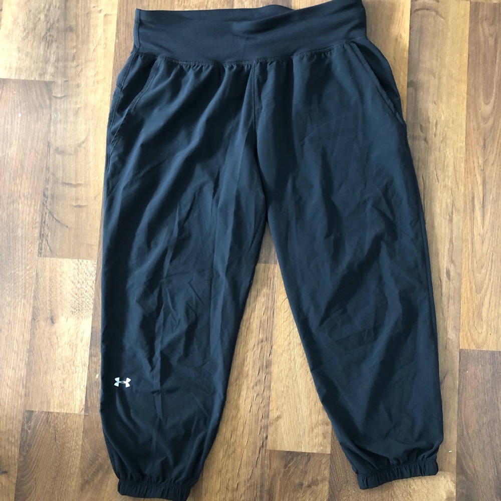 🔹Under Armour joggers